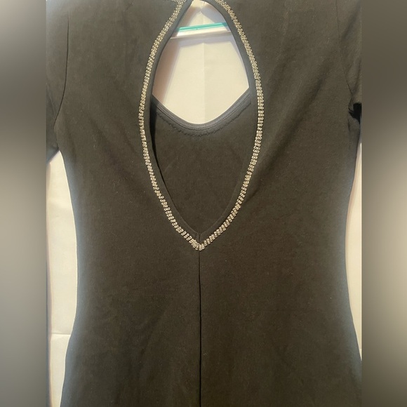 SARA BOO, Elegant Black Dress with Embellished Neckline - Picture 5 of 7